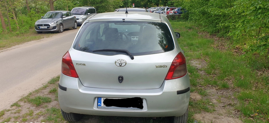 Toyota Yaris cena 10000 przebieg: 278358, rok produkcji 2007 z Łódź małe 326